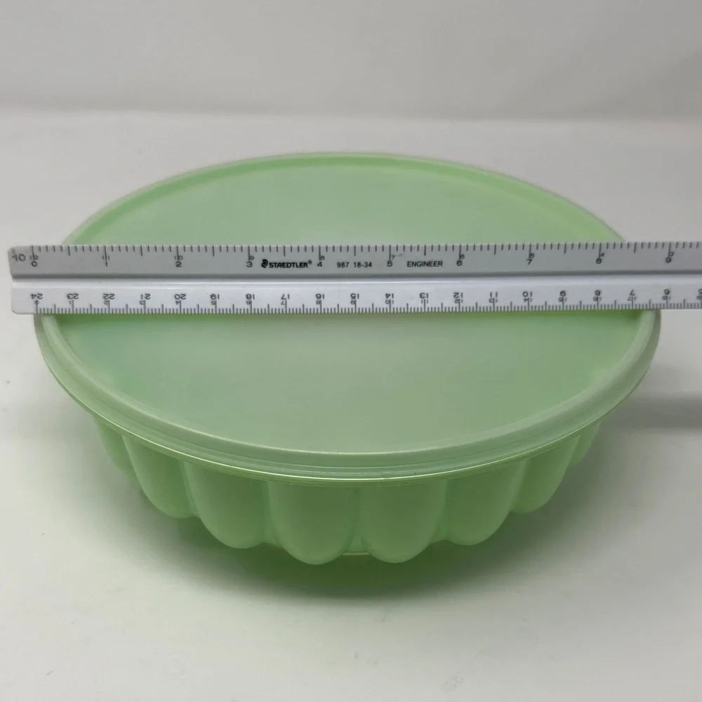 Vintage Tupperware Classic 3-Piece Jello Mold/Ice Ring